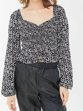 Urban Outfitters | Black and White Floral Blouse | SMALL